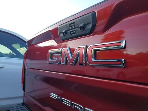 Used 2022 GMC Sierra 2500 AT4 w/ AT4 Premium Plus Package AWD/4WD image 6