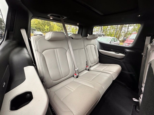 Used 2025 Jeep Wagoneer Series III w/ Premium Group I AWD/4WD image 35