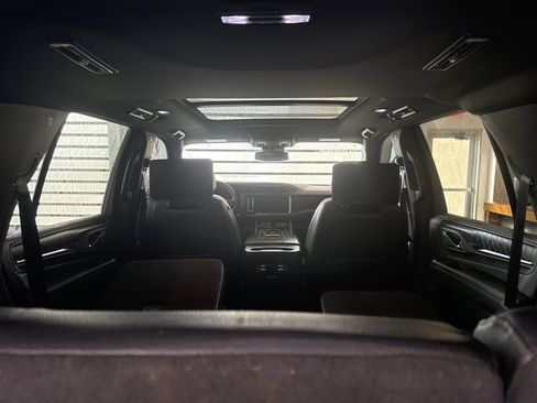 Used 2023 GMC Yukon Denali image 7