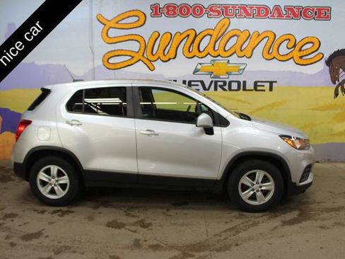 Used 2020 Chevrolet Trax LS w/ Tint and Cruise Package FWD image 1