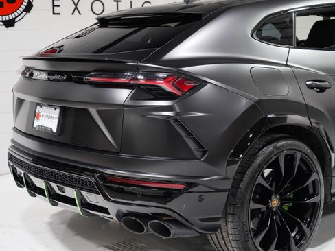 Used 2022 Lamborghini Urus AWD/4WD image 22