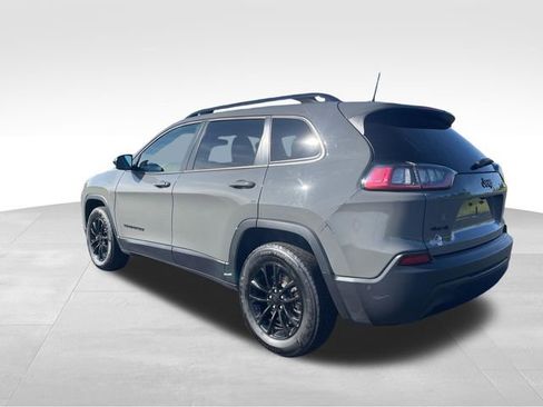 Used 2023 Jeep Cherokee Altitude Lux AWD/4WD image 3