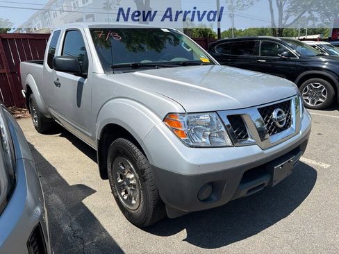Used 2017 Nissan Frontier S RWD image 2