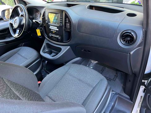 Used 2022 Mercedes-Benz Metris image 31