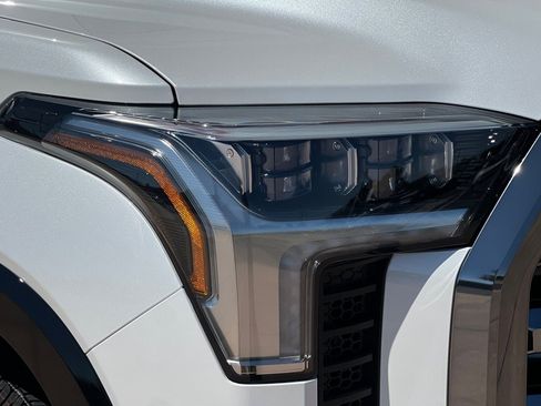 New 2026 Toyota Tundra Platinum AWD/4WD image 31