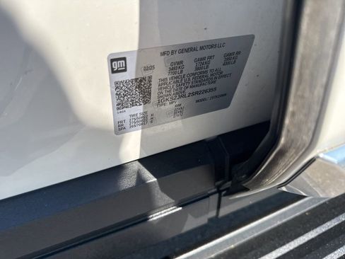 Used 2025 GMC Yukon XL Denali w/ Sun & Power Step Package image 42