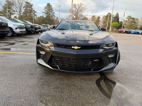 Used 2016 Chevrolet Camaro SS RWD image 8