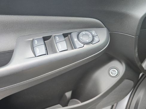 Used 2024 Buick Envista Preferred w/ Convenience I Package FWD image 30