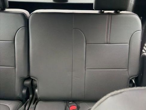 Used 2022 Chevrolet Traverse RS w/ LPO, Floor Liner Package AWD/4WD image 10