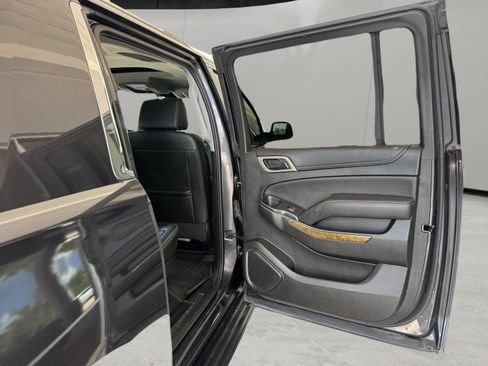 Used 2017 GMC Yukon XL Denali w/ Open Road Package AWD/4WD image 30