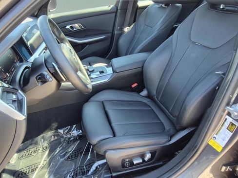 Used 2021 BMW 330i Sedan w/ M Sport Package RWD image 22