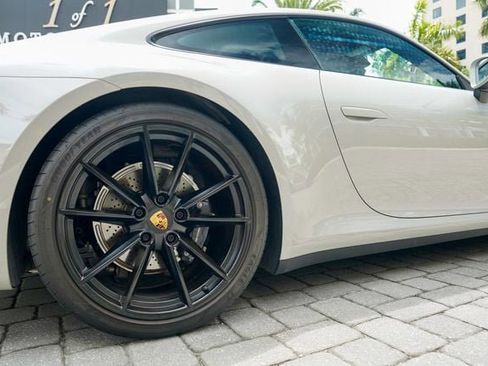 Used 2021 Porsche 911 Carrera 4 image 29