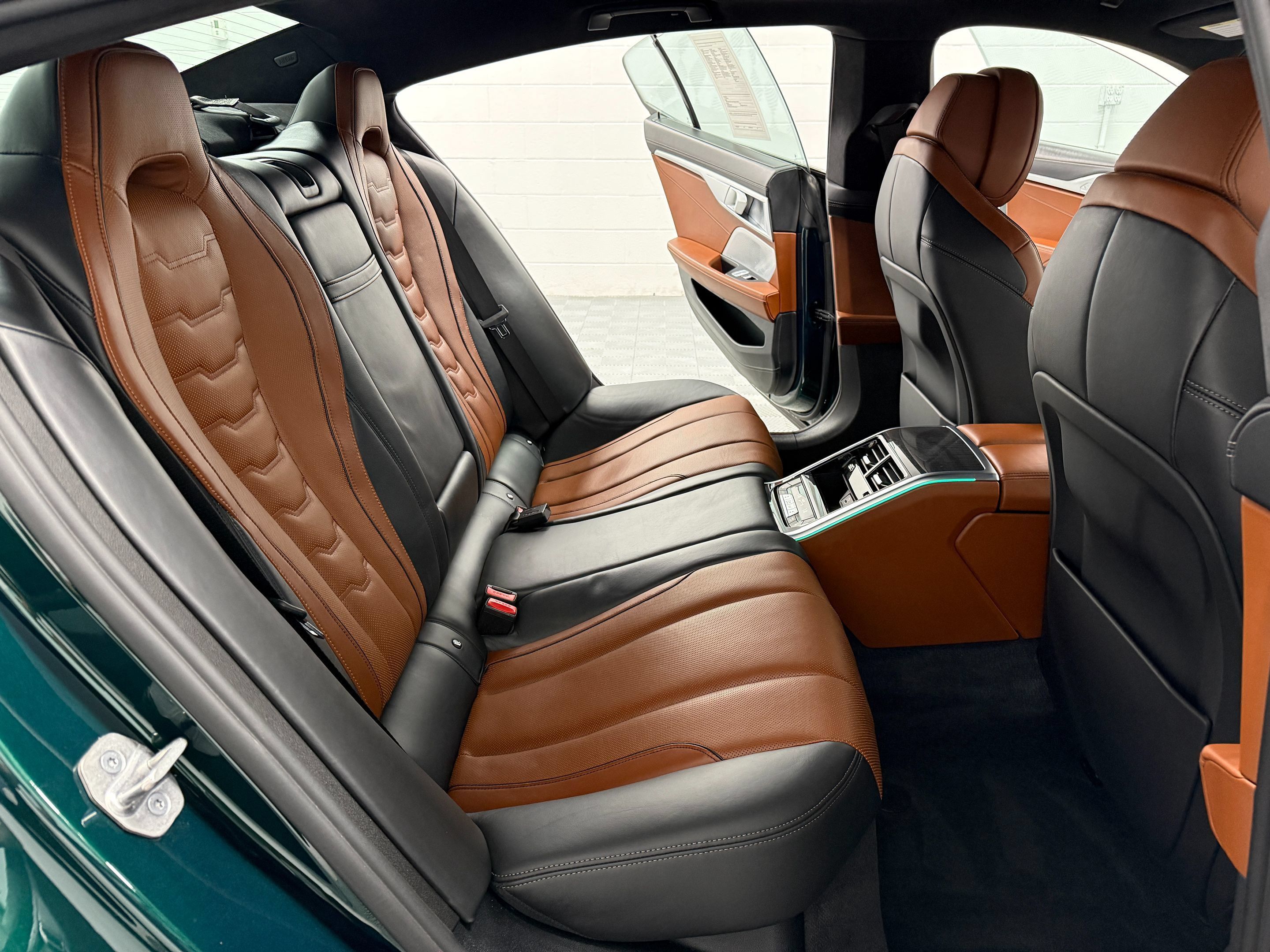 Used 2022 BMW ALPINA B8 xDrive Gran Coupe w/ Driving Assistance Package 2 AWD/4WD image 19