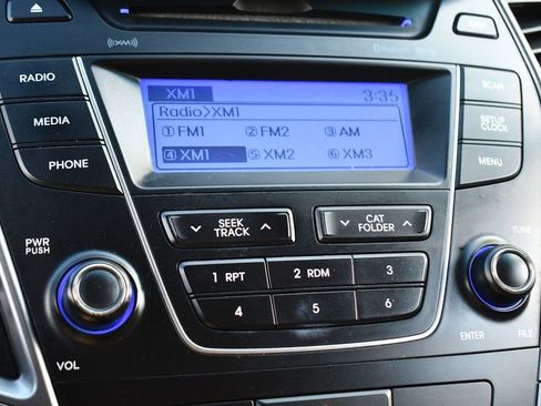 Used 2015 Hyundai Santa Fe Sport image 30