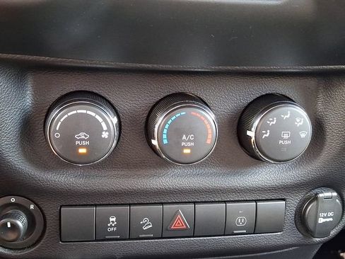 Used 2017 Jeep Wrangler Unlimited Sahara w/ Dual Top Group AWD/4WD image 15