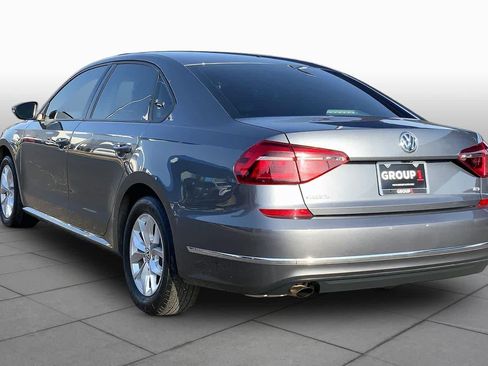 Used 2018 Volkswagen Passat 2.0T S FWD image 12