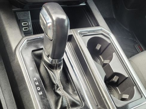 Used 2019 Ford F150 XLT w/ Equipment Group 302A Luxury AWD/4WD image 27