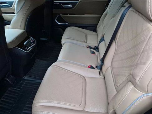 Used 2025 INFINITI QX80 Luxe AWD/4WD image 30