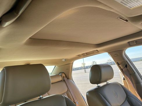 Used 2006 Cadillac DTS Performance image 32