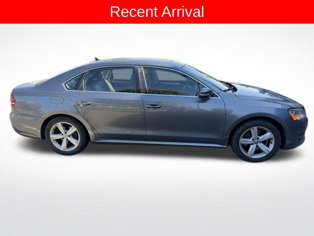 Used 2013 Volkswagen Passat 2.5 SE FWD image 2