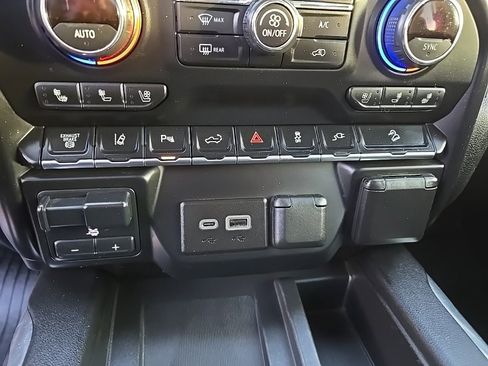 Used 2020 Chevrolet Silverado 3500 LTZ w/ LTZ Premium Package image 43