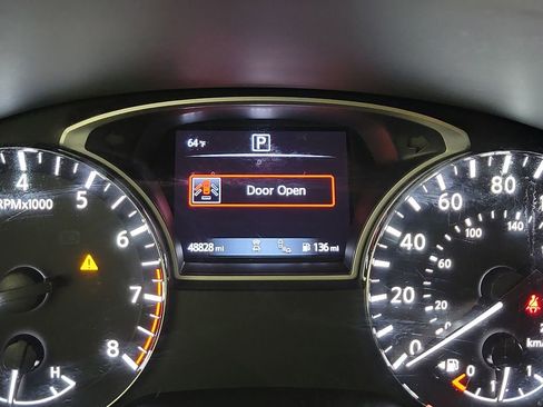 Used 2020 Nissan Pathfinder Platinum image 29