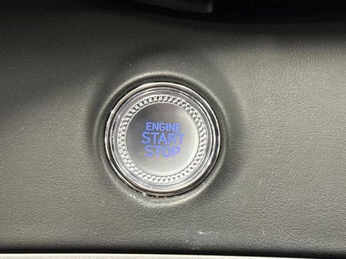 Used 2025 Genesis GV70 2.5T w/ Select Package image 23