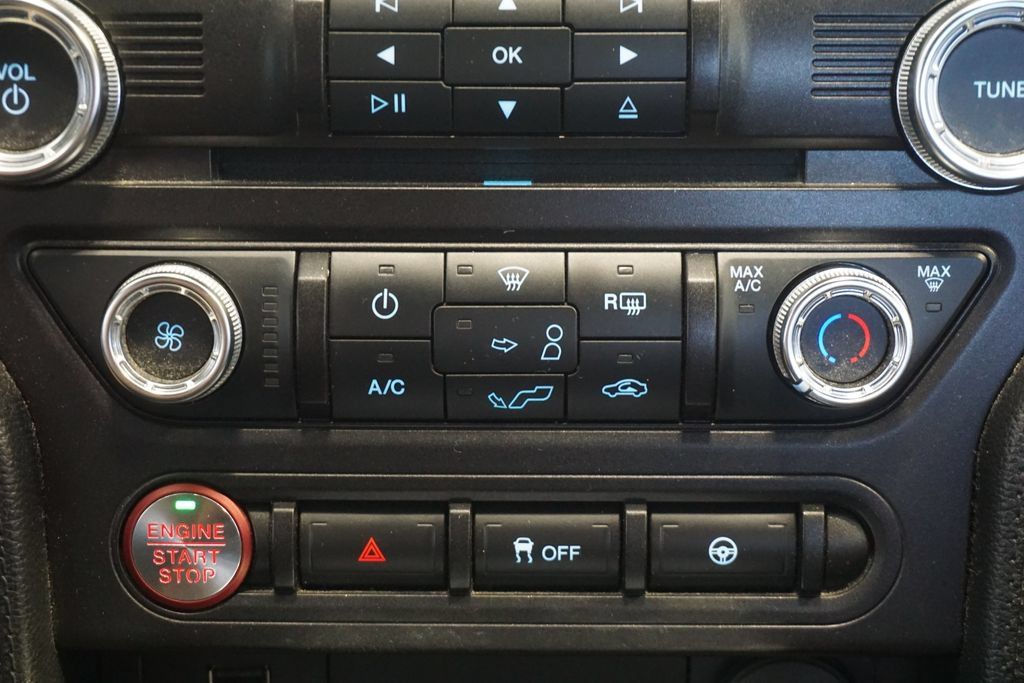 Used 2018 Ford Mustang Coupe RWD image 10