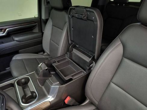 Used 2024 GMC Sierra 2500 SLT w/ SLT Premium Package image 28