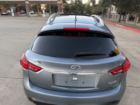 Used 2017 INFINITI QX70 2WD w/ Premium Package image 11