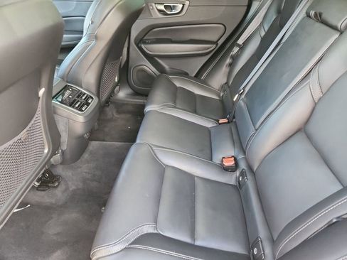 Used 2022 Volvo XC60 B5 Inscription w/ Advanced Package image 13