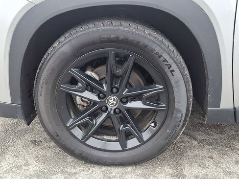 Used 2024 Toyota Grand Highlander Limited image 11