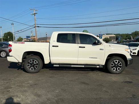 Used 2016 Toyota Tundra SR5 w/ TRD Off Road Package image 6