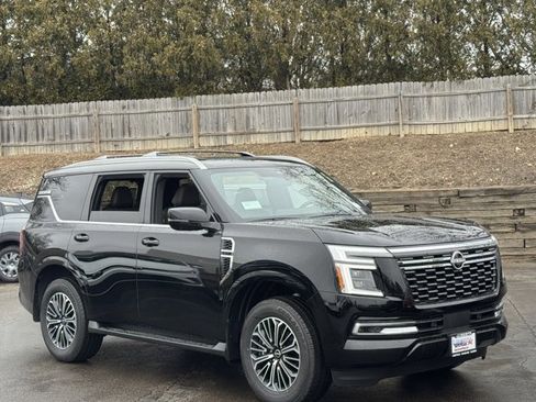 New 2026 Nissan Armada Platinum image 2