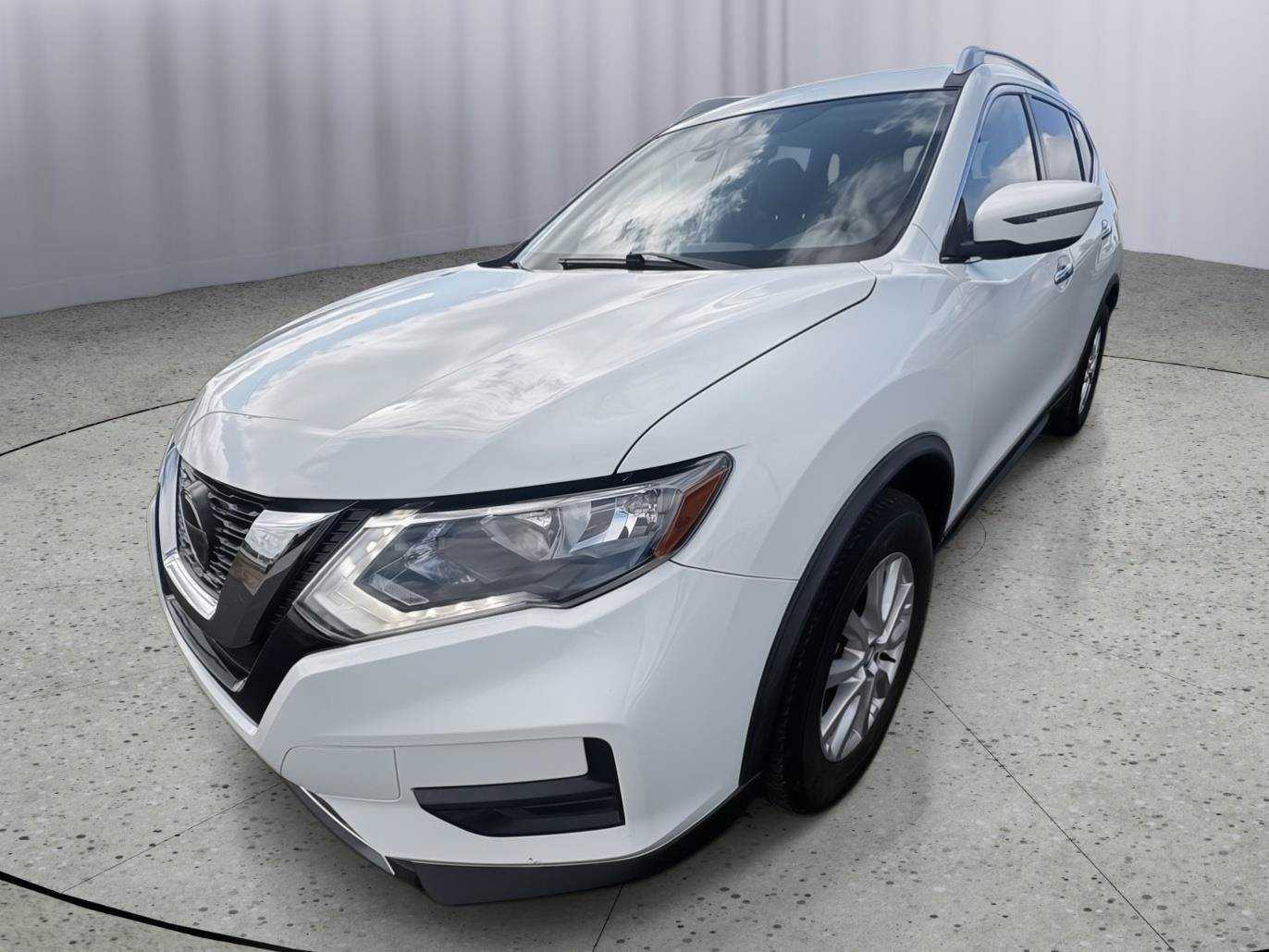Used 2020 Nissan Rogue SV FWD image 31