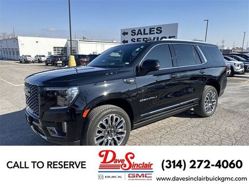 Used 2023 GMC Yukon Denali Ultimate image 1