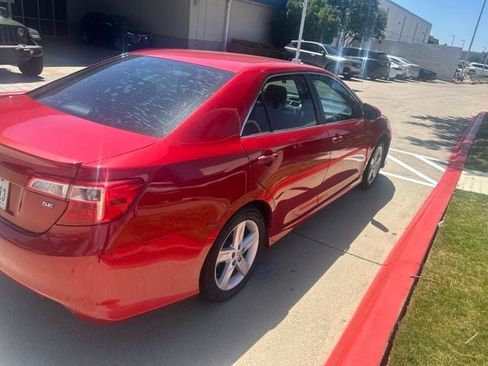 Used 2013 Toyota Camry SE FWD image 5
