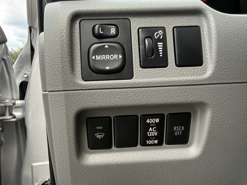 Used 2011 Toyota 4Runner Trail AWD/4WD image 17