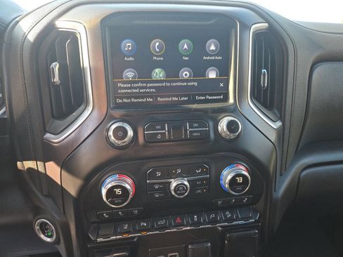 Used 2020 GMC Sierra 2500 AT4 w/ Technology Package image 16