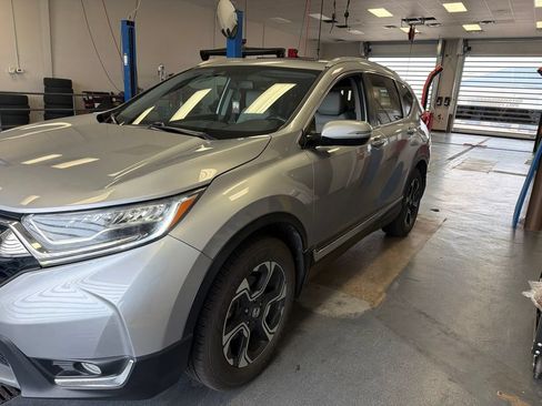 Used 2019 Honda CR-V Touring image 4