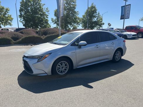 Used 2021 Toyota Corolla LE w/ Carpet Mat Package (TMS) FWD image 4
