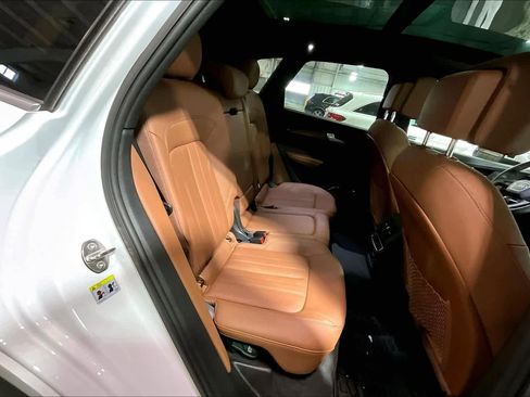Used 2022 Audi Q5 2.0T Premium Plus image 19