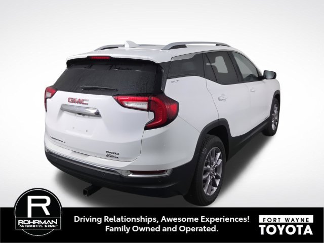 Used 2023 GMC Terrain SLT w/ Tech Package AWD/4WD image 7