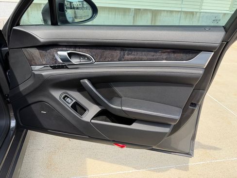 Used 2016 Porsche Panamera Edition w/ Premium Package Plus RWD image 30