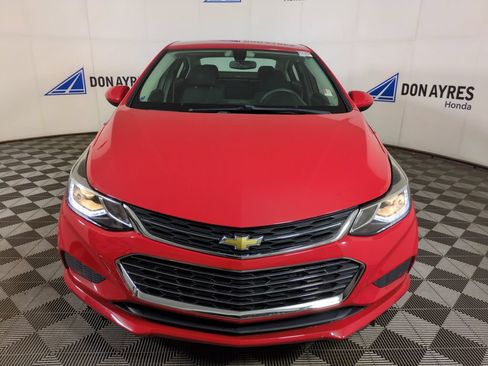 Used 2016 Chevrolet Cruze LT w/ Convenience Package FWD image 9