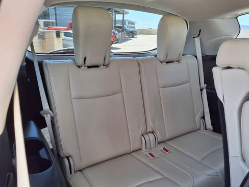 Used 2020 INFINITI QX60 Luxe w/ Essential Package FWD image 16
