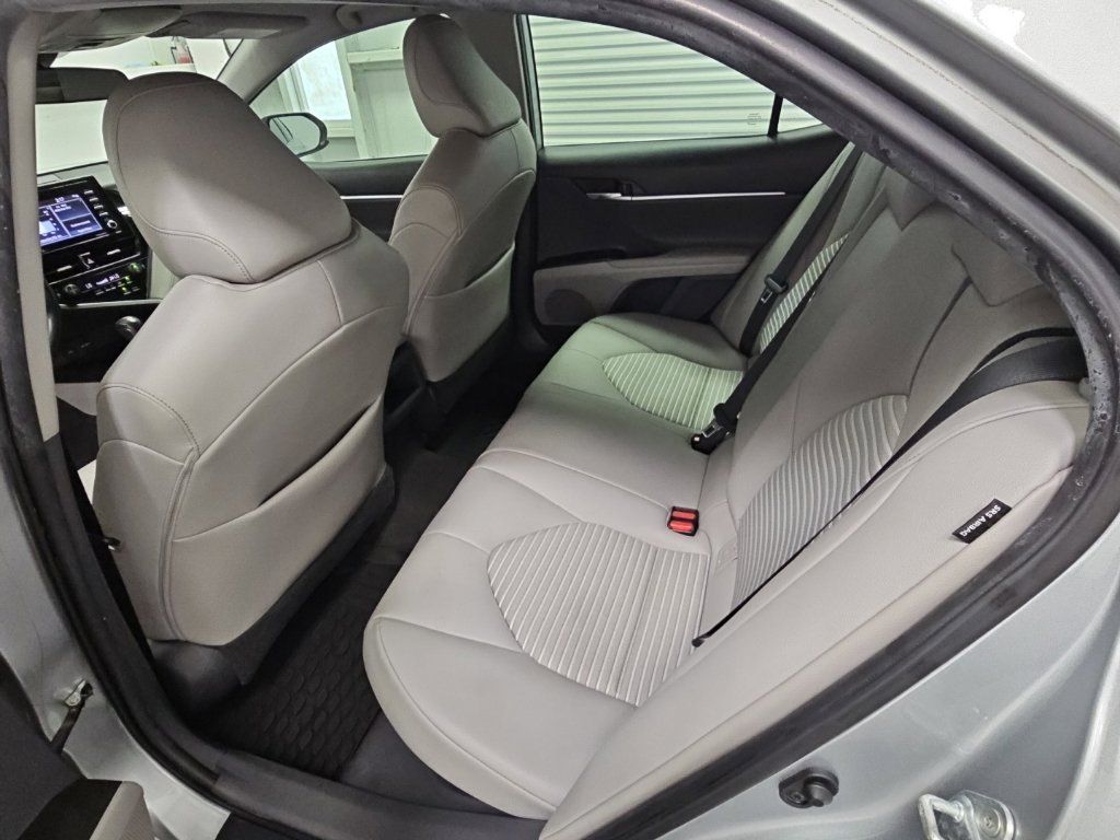 Used 2021 Toyota Camry SE FWD image 31