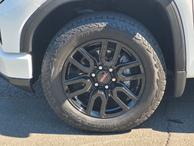 Used 2024 GMC Sierra 1500 Elevation w/ X31 Off-Road Package AWD/4WD image 11
