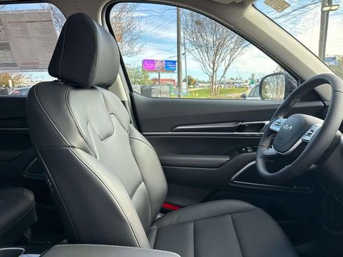 New 2025 Kia Telluride S FWD image 13