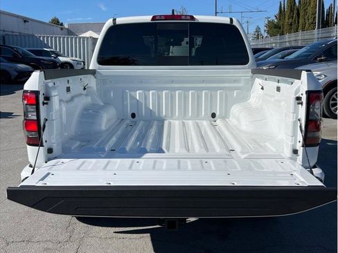 New 2026 Nissan Frontier SV AWD/4WD image 5